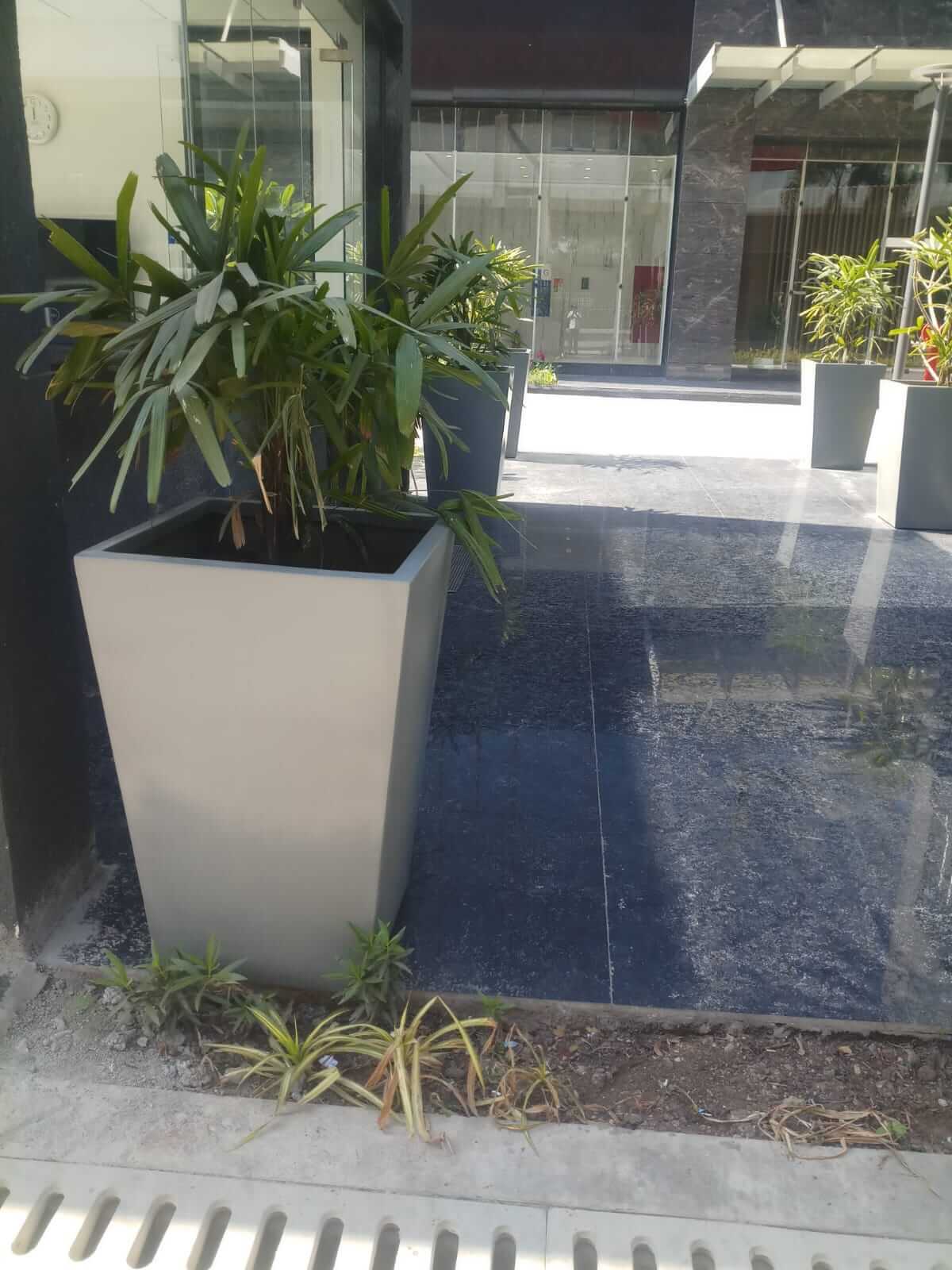 Ribs Planter , H-710mm, D-510mm